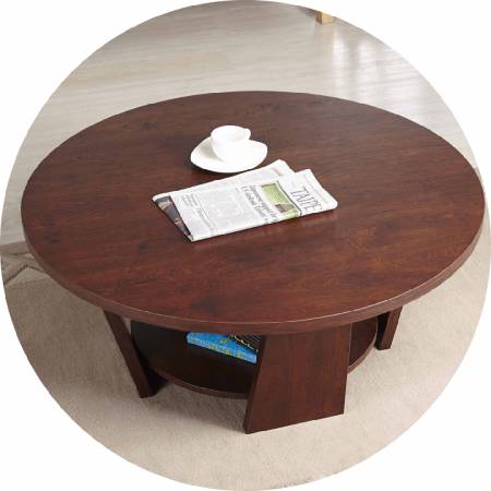 Zploštěte krásný mahagonový stůl.